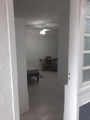 Kitnet para 4 pessoas em Garatucaia